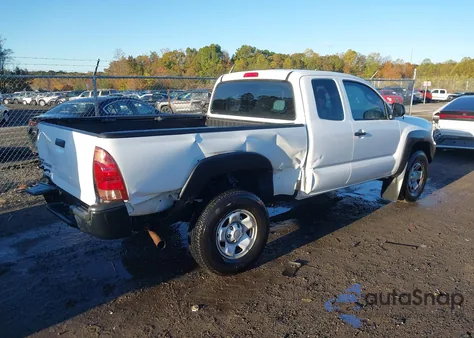 2015 Toyota Tacoma z USA, uszkodzony, nr VIN 5TFUX4EN2FX036832